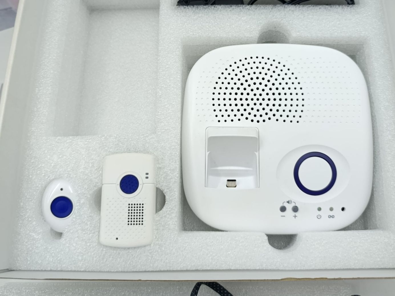 SmartLife Care Systèmes d'alarme: SmartLife Care Flex Notrufsystem, wie neu – D'occasion à Wil SG par Donaldus