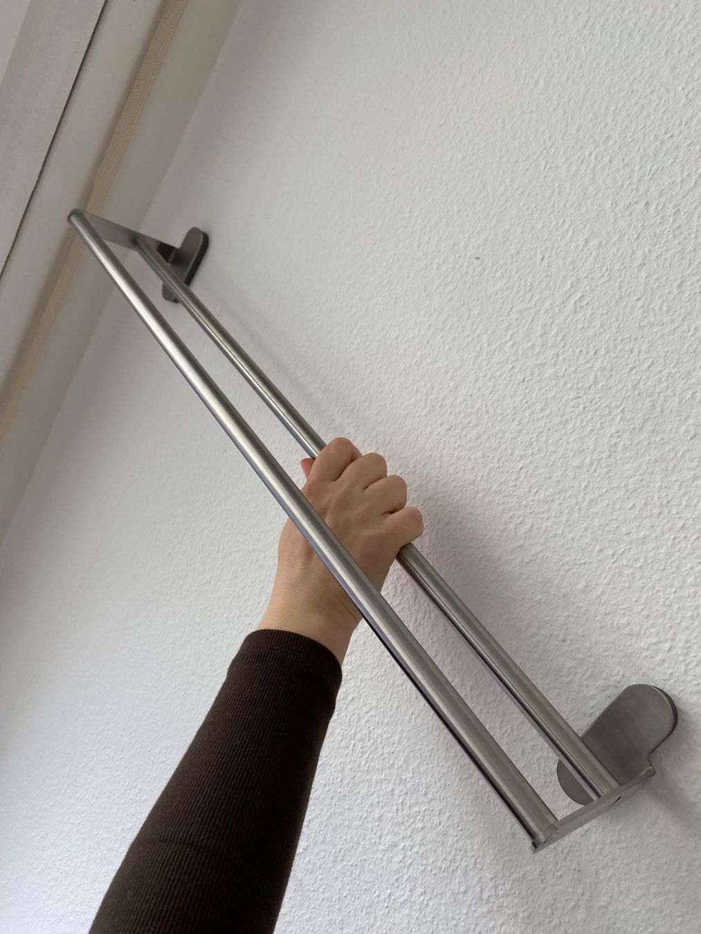 Ikea Portasciugamani: Ikea Brogrund Handtuchhalter – Usato da Bern venduto da kat_d9p5