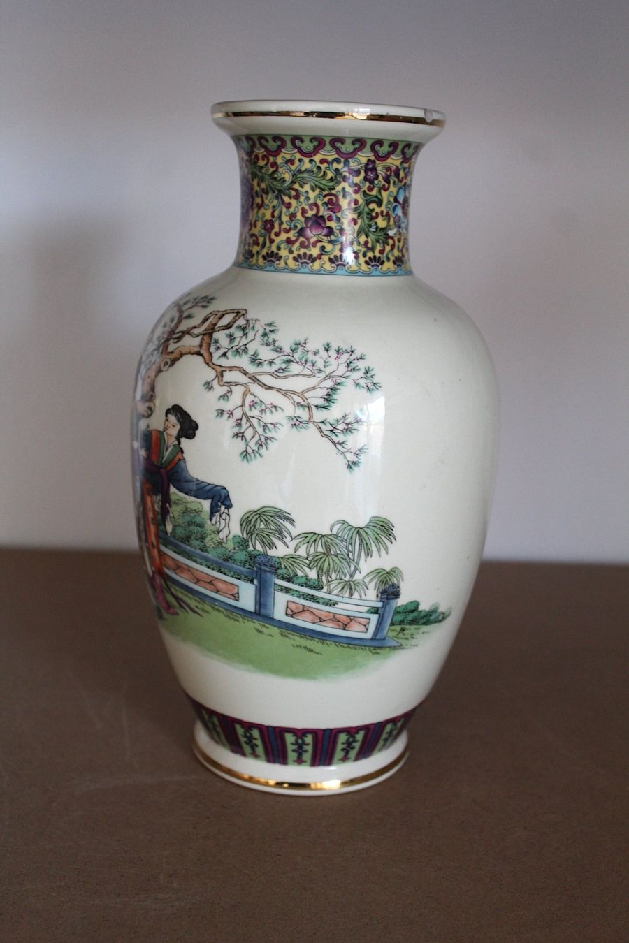 Vasi & Recipienti: Vase mit Chinesischem Design, – Usato da Locarno venduto da fripui 2
