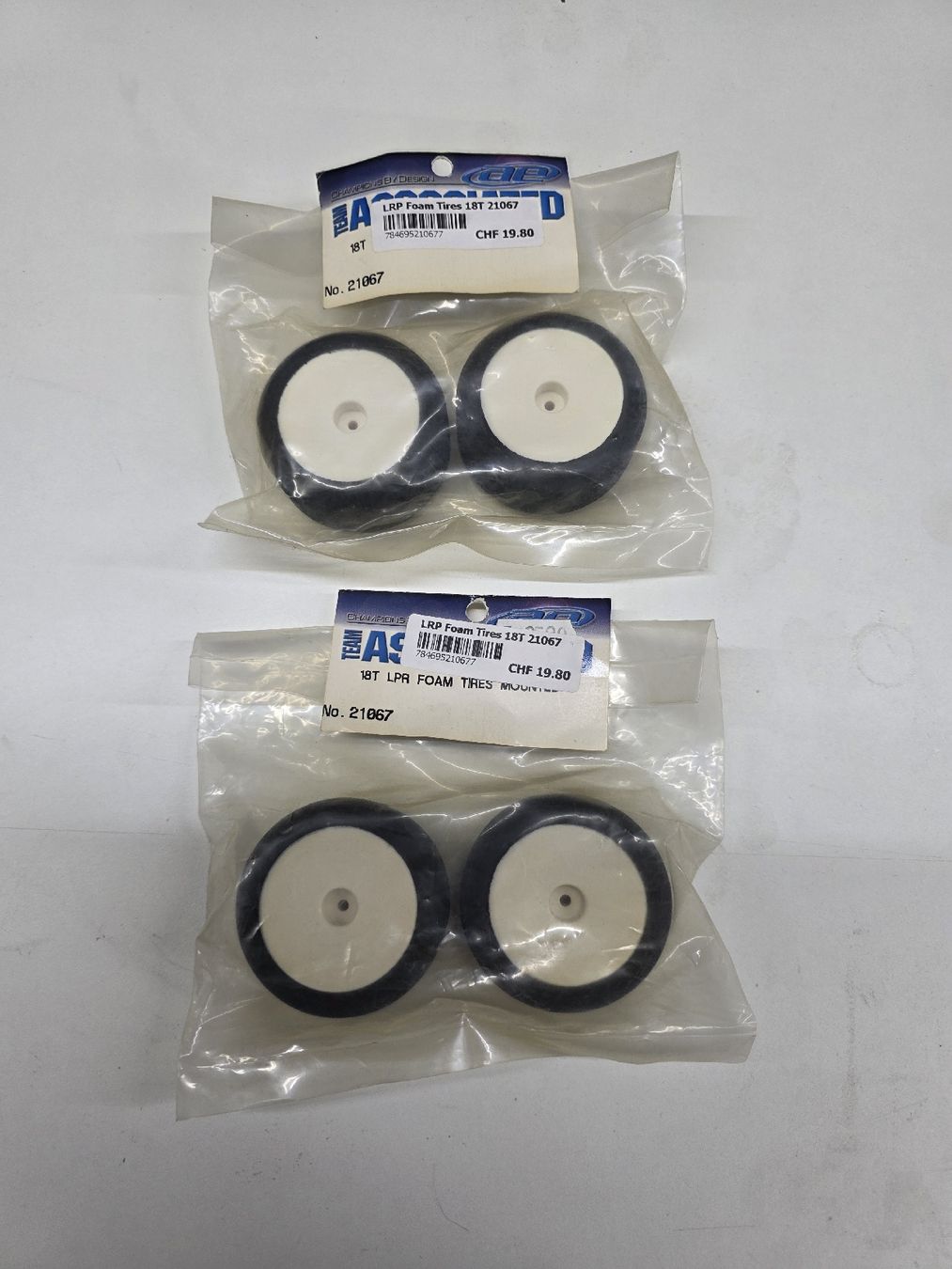 Modellismo RC: Team Associated Foam Tires 1:18 – Nuovo e nell'imballaggio originale da Rüti ZH venduto da Madeira14