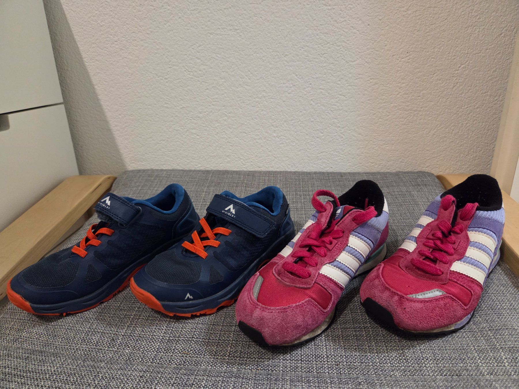 Scarpe per ragazzi: 7 Paar Kinderschuhe Grösse 30-33 – Usato da Thun venduto da el_gnom 7