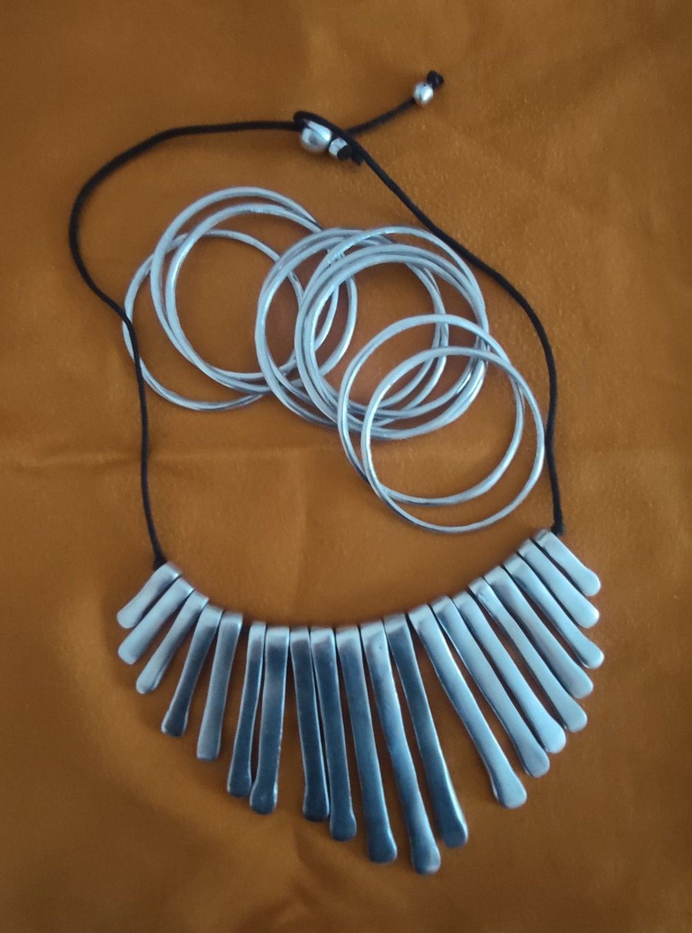 Altri gioielli: Designerschmuck mit recyceltem Aluminium – Usato da Sorengo venduto da Te_da 2