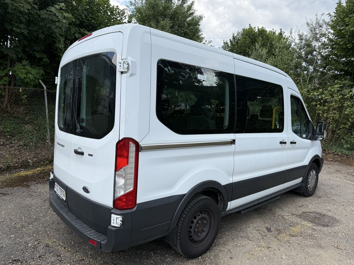 Ford Veicoli commerciali: Ford Transit mit 12 Sitzplätzen – Usato da Dietlikon venduto da Maximum0123 1