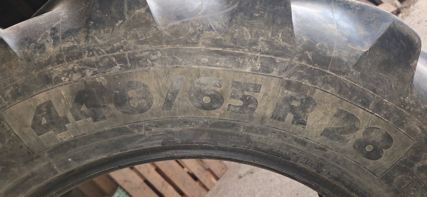 Traktoren: Pneu 440/65 R28 – Gebraucht aus Unterlunkhofen von man_rn2g 2