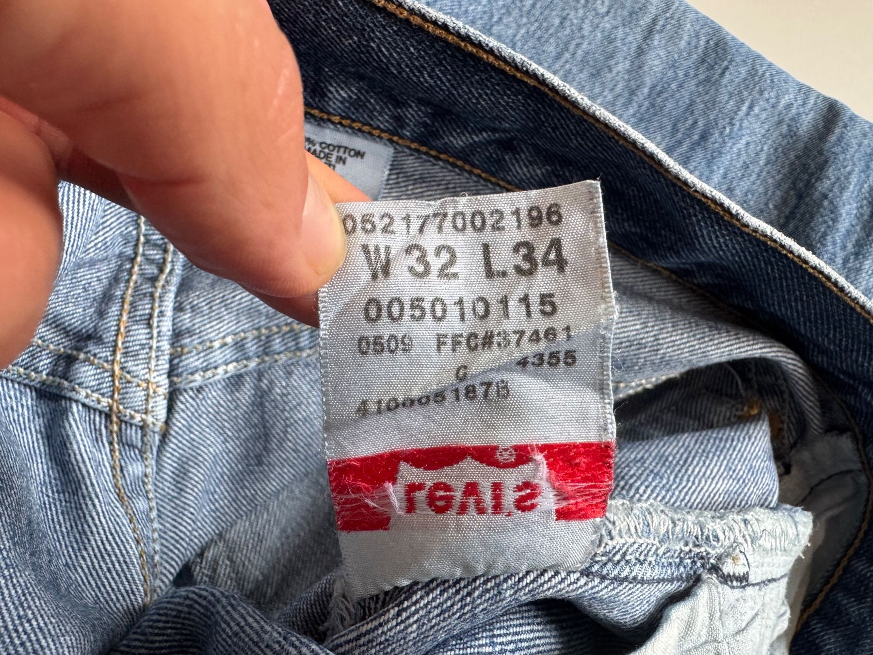 Levi's Jeans: Levis 501 denim W32 L34 with history – Gebraucht aus Neuchâtel von _Easy_to_Find_ 2