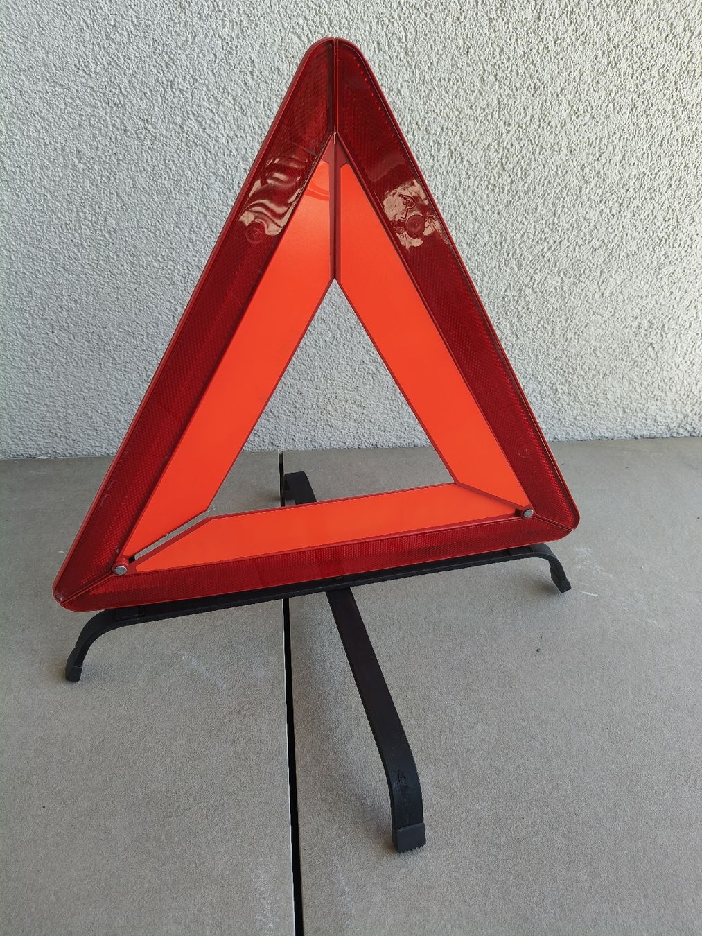 Sonstiges Fahrzeugzubehör: Triangle de panne avec mallette – Neu (gemäss Beschreibung) aus Monthey von lesaffairesdecamille 1
