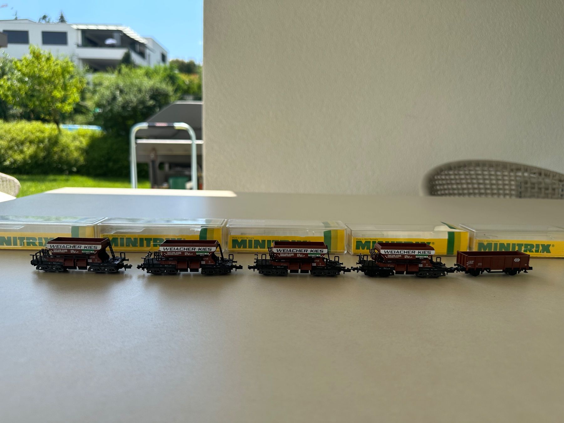 Trix Modellini di ferrovie: Minitrix N - 5x SBB Güterwagen - Weiacher Kies OVP – Usato da Muri AG venduto da gae_kz9y 3