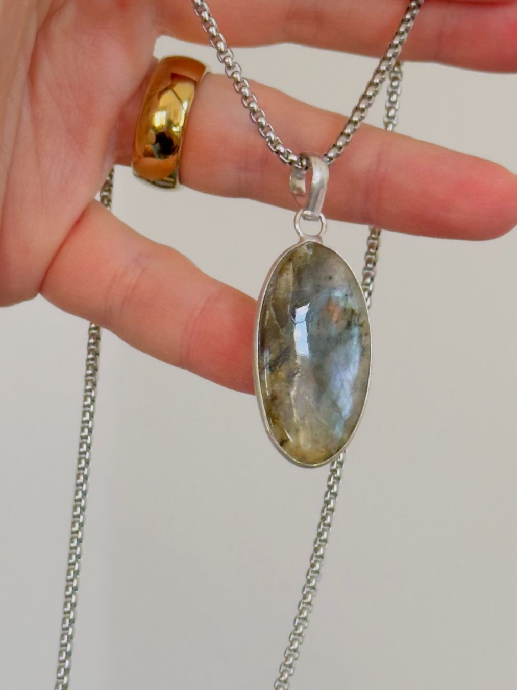 Catenine: Fashionable labradorite necklace – Nuovo e nell'imballaggio originale da Genève venduto da AGBERG 2