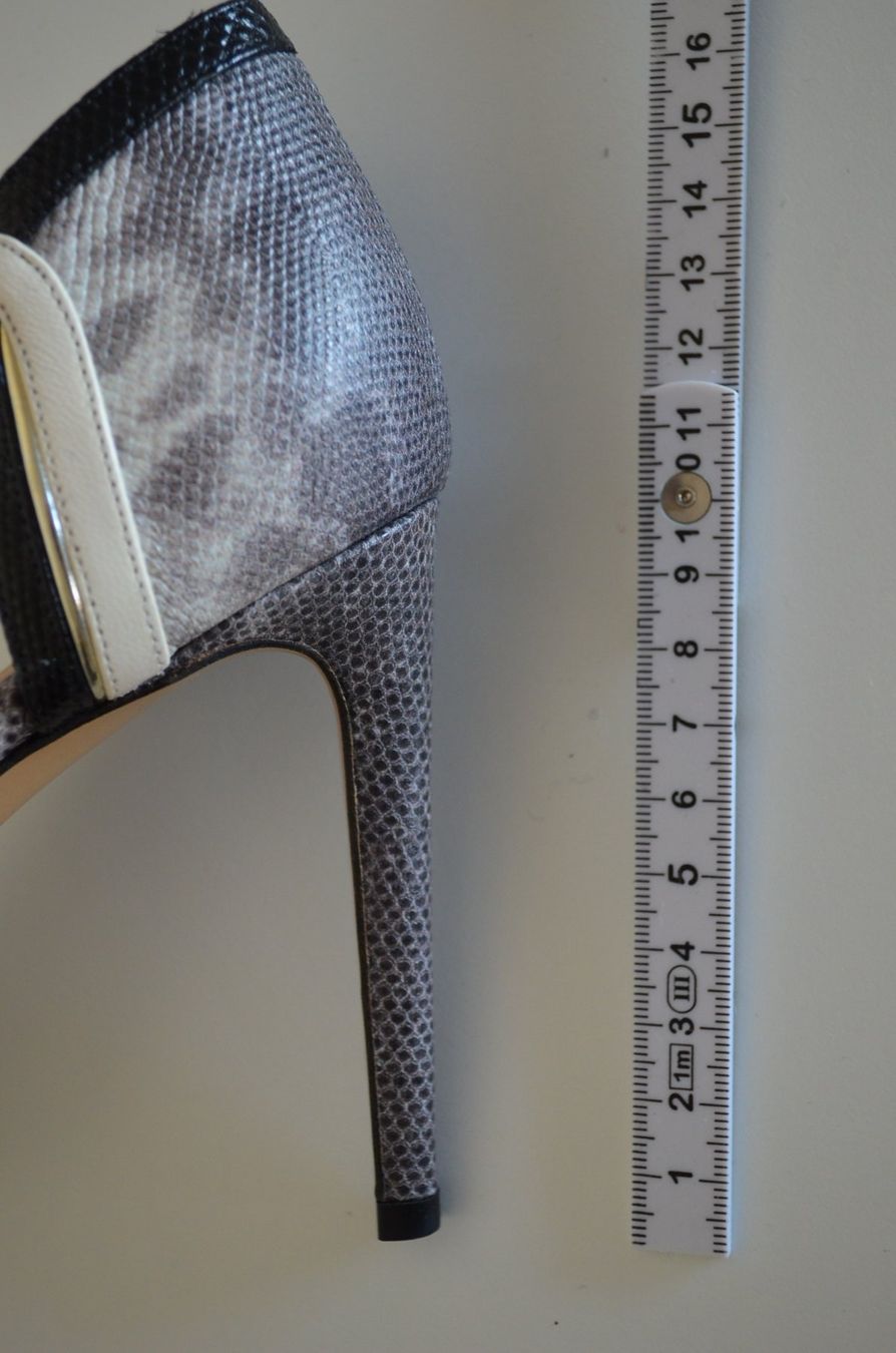 Scarpe da donna: Salvatore Ferragamo Sandalette – Usato da Locarno venduto da DarjaRonco 4