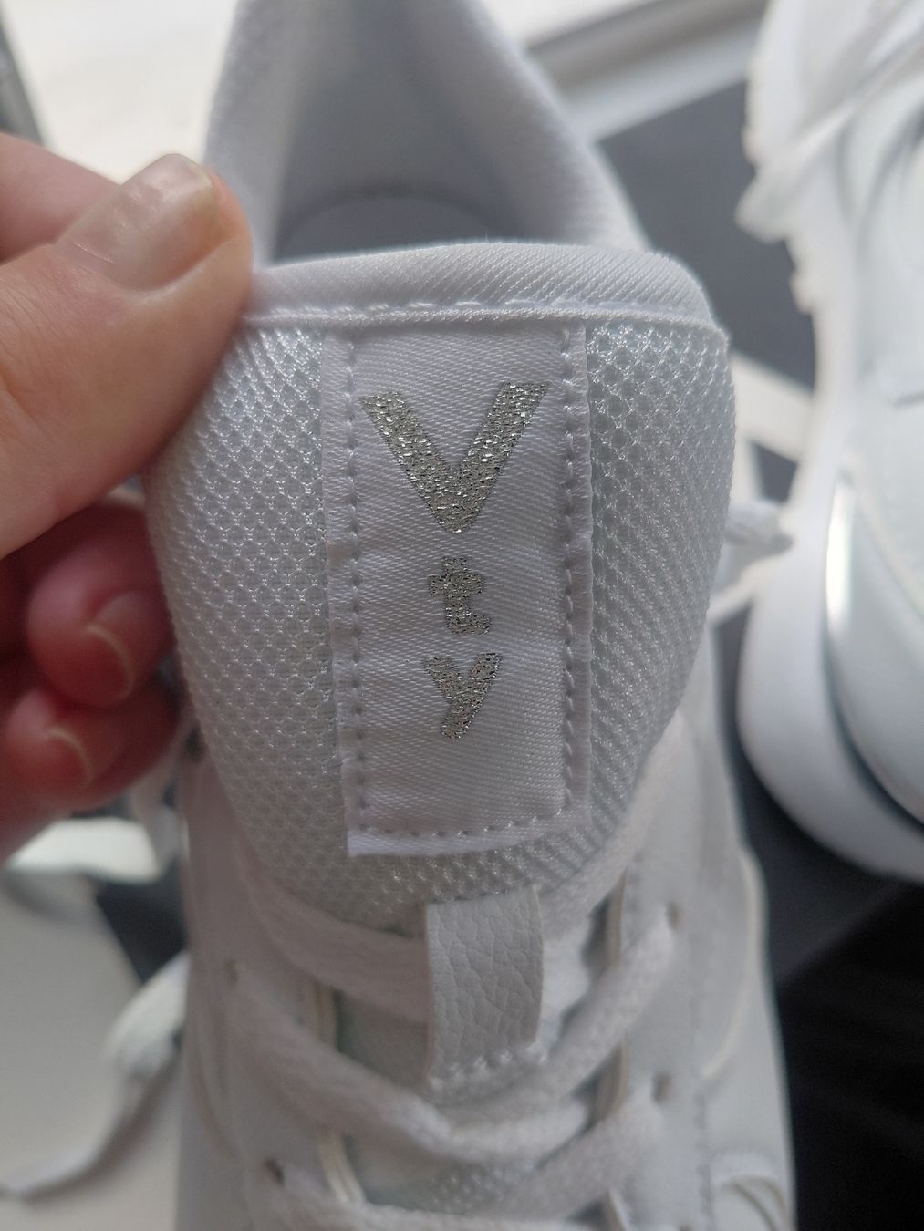 Damenschuhe: Baskets Vty blanches T40 neuves – Neu (gemäss Beschreibung) aus Montreux von san_5mgz 2