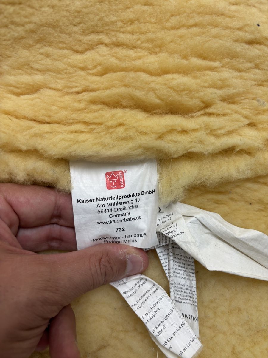 Kaiser Altro in  Abbigliamento & Accessori: Kaiser Handwärmer aus Lammfell – Usato da Niederrohrdorf venduto da yumos 4