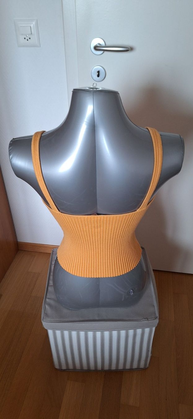 Kookai Top: Kookai, top – Nuovo e nell'imballaggio originale da Lussery-Villars venduto da pousinete02 1
