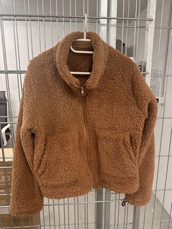 Warme Teddy Jacke, Top Zustand, ideal für den Herbst!