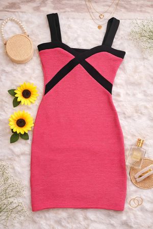 Robe rose et noir moulante - soirée - Taille S / Damenkleid