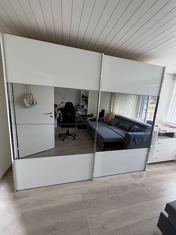 Armadi: Kleiderschrank – Usato da Bassersdorf venduto da Celicast205