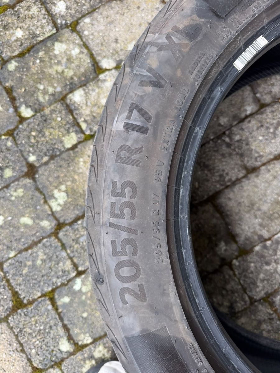 Pneus & Roues: Sommerreifen Continental  – D'occasion à Bünzen par Magdalena.K 3