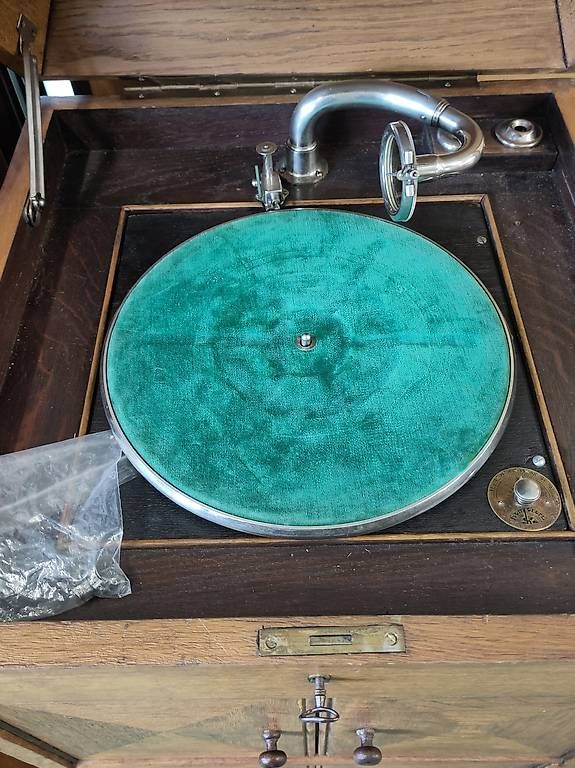 Giradischi: Grammophon in Kommode – Usato da Pratteln venduto da Cartonsducoeur_bl 1