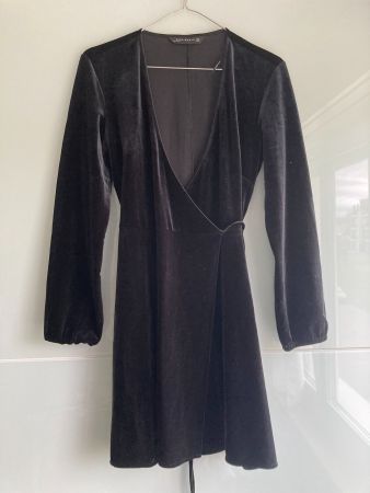 ZARA Samtkleid Grösse S