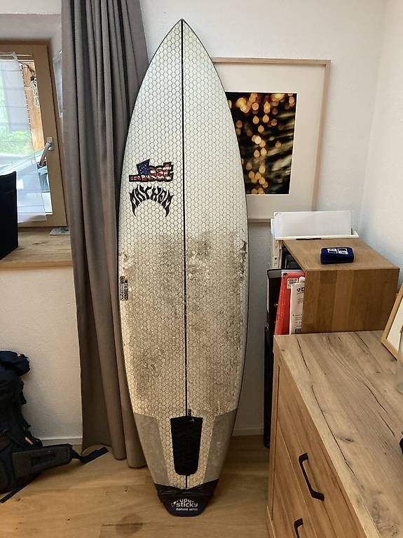 Surfboards & Schwimmbrette: Surfboard Lip tech  – Gebraucht aus Chur von Remo047