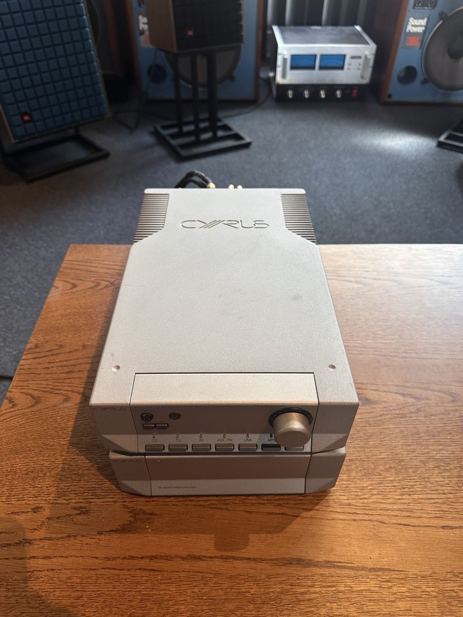 Cyrus Amplificatori: Cyrus X Amp/ Alimentation – Usato da Vevey venduto da Dborg 1
