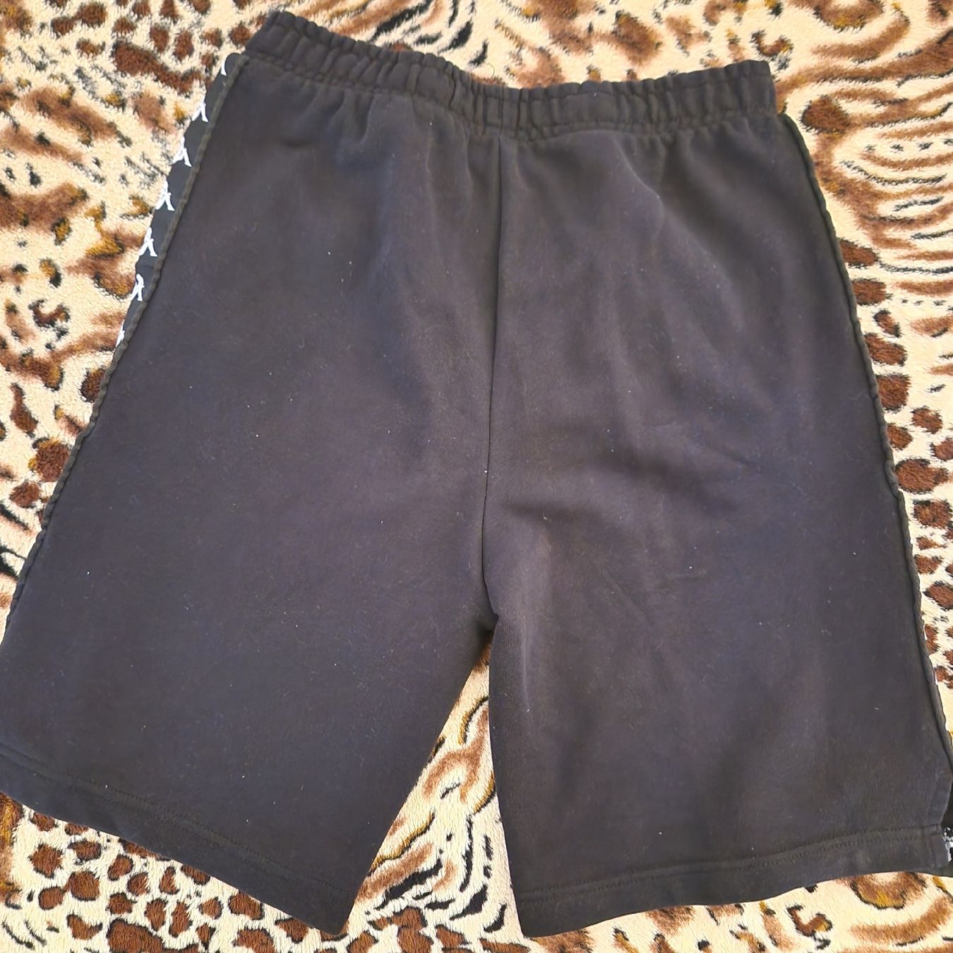 Kappa Hosen: Schwarze Kappa Shorts – Gebraucht aus Dübendorf von Kokoro-Cardshop 1