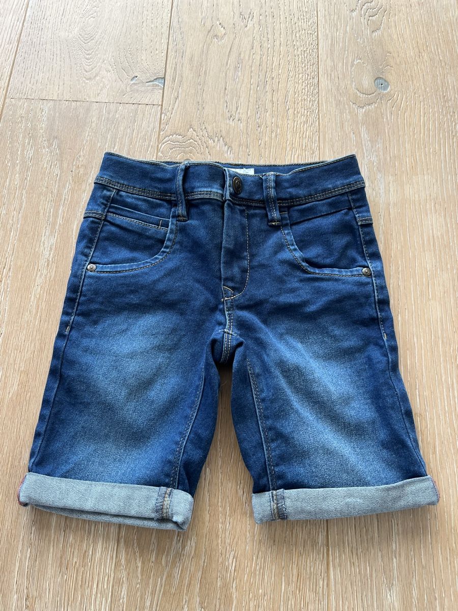 Name It Pantaloni: Jeans Shorts Name it Grösse 122 – Usato da Aarburg venduto da cha_6t8j