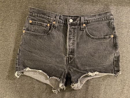 Levi's Shorts Damen - Grösse W30, schwarz