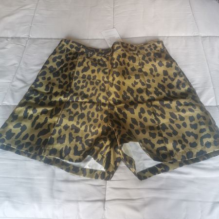 Short à motifs léopard Zara, taille 40 - État neuf !