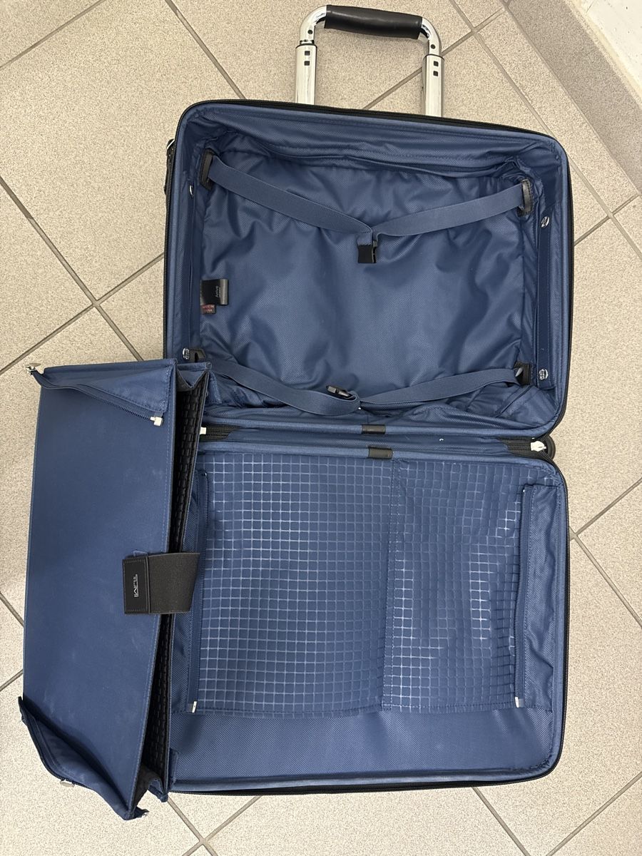 Tumi Valigie & Borse: Valise TUMI Alpha 2 Business Trolley Noir Bleu – Usato da Montreux venduto da kingfisherbeach 3