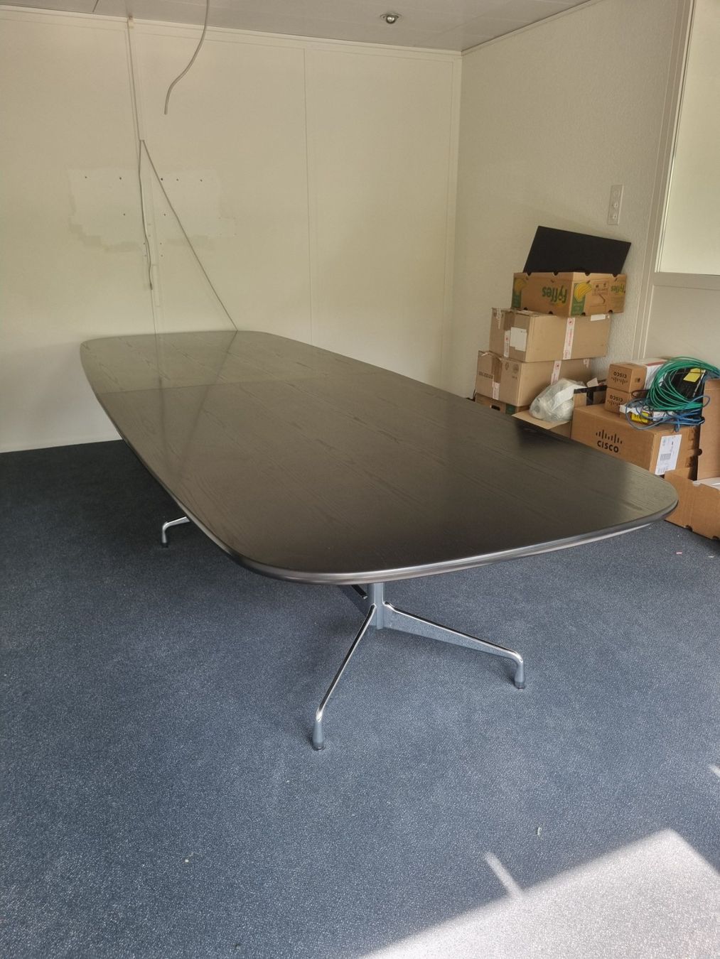 Vitra Tavoli: Vitra Eames Segment Table 380x130cm Konferenztisch – Usato da Zürich venduto da Zapro 1