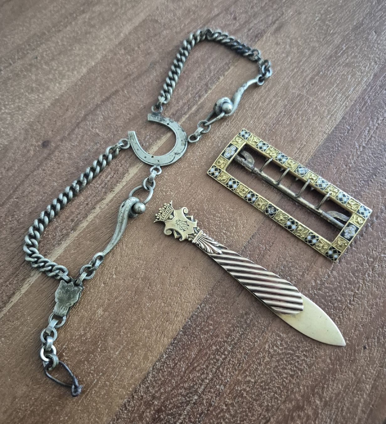Altri accessori per orologi: Antike Chatelaine-Uhrenkette, Gürtelschnalle, Brieföffner – Usato da Zürich venduto da Dalema13 1