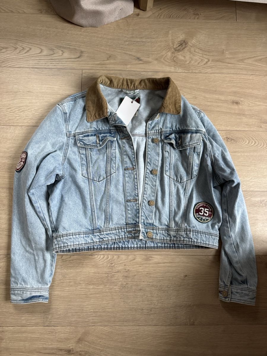 Vestes: Veste en jean L – Neuf (Voir description) à Belmont-Lausanne par Michelle_Srdr_