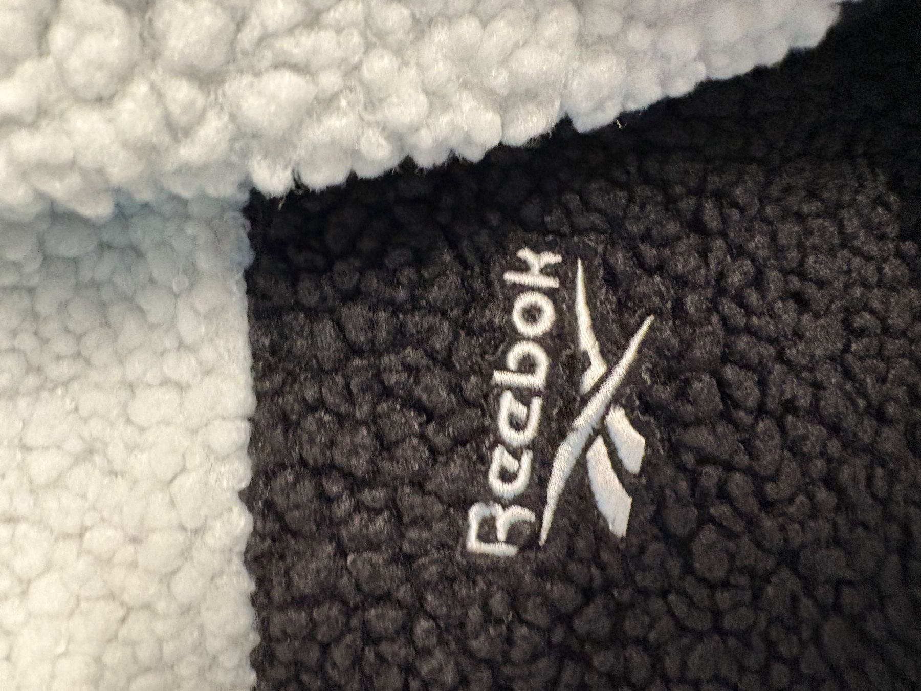 Reebok Jacken: Reebok Fleecejacke – Gebraucht aus Orpund von Stepach 3