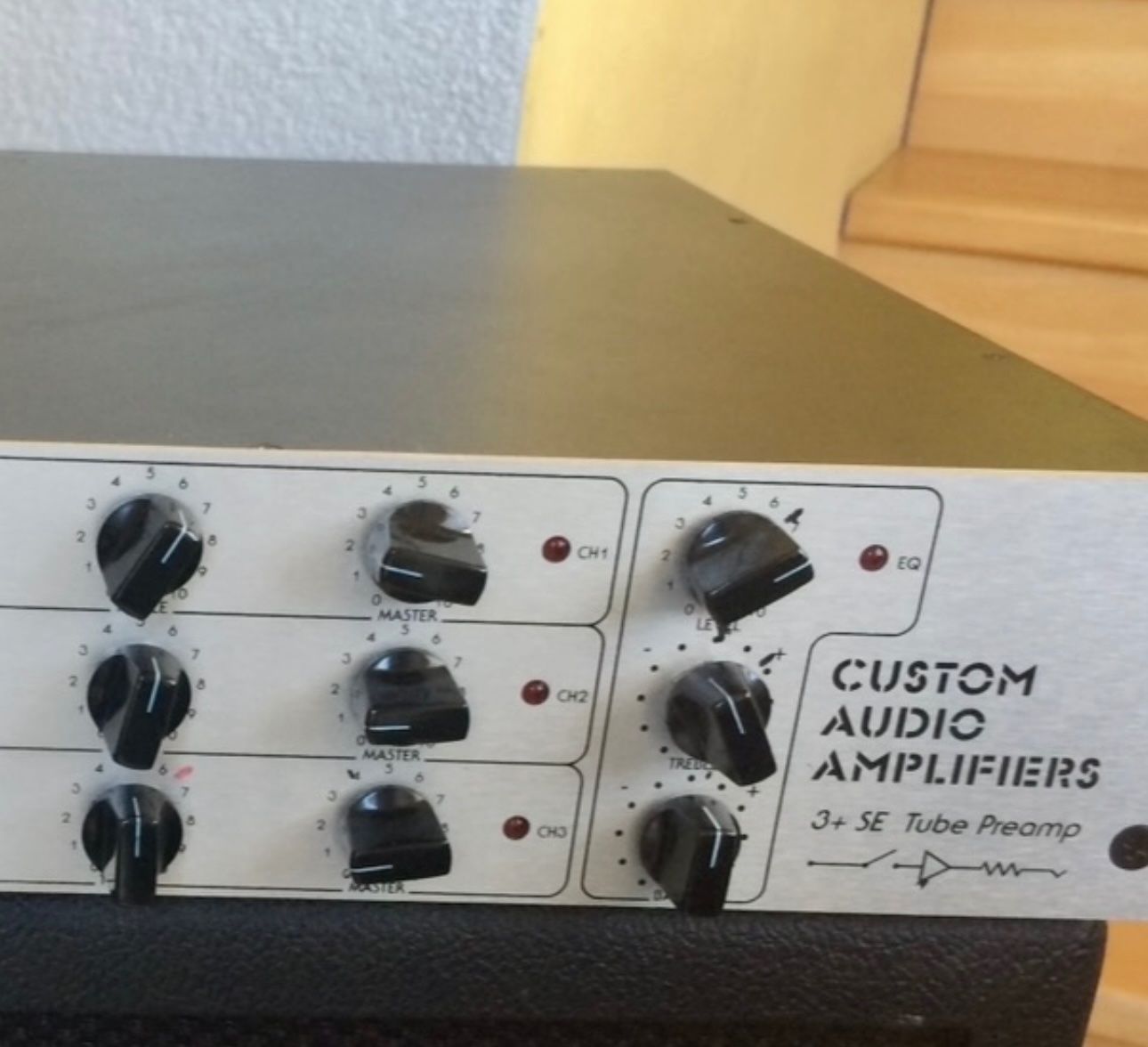 Amplificatori: Custom Audio Electronics CAE 3+ SE Tube Preamp Lukather RARE – Usato da Menznau venduto da baholino 1