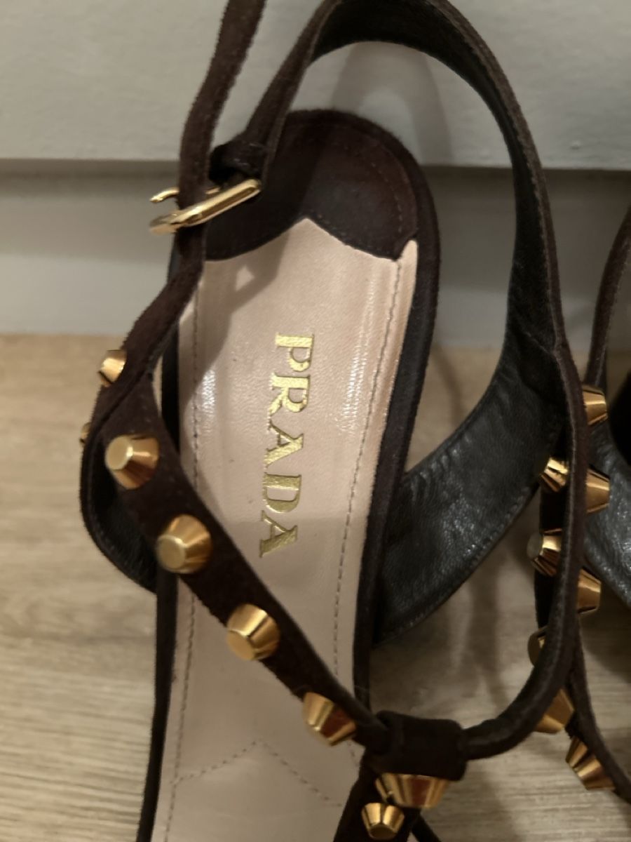 Prada Scarpe da donna: Authentic PRADA Leather Studded Sandals Brown – Nuovo (secondo la descrizione) da Zürich venduto da sel_tvq7 1