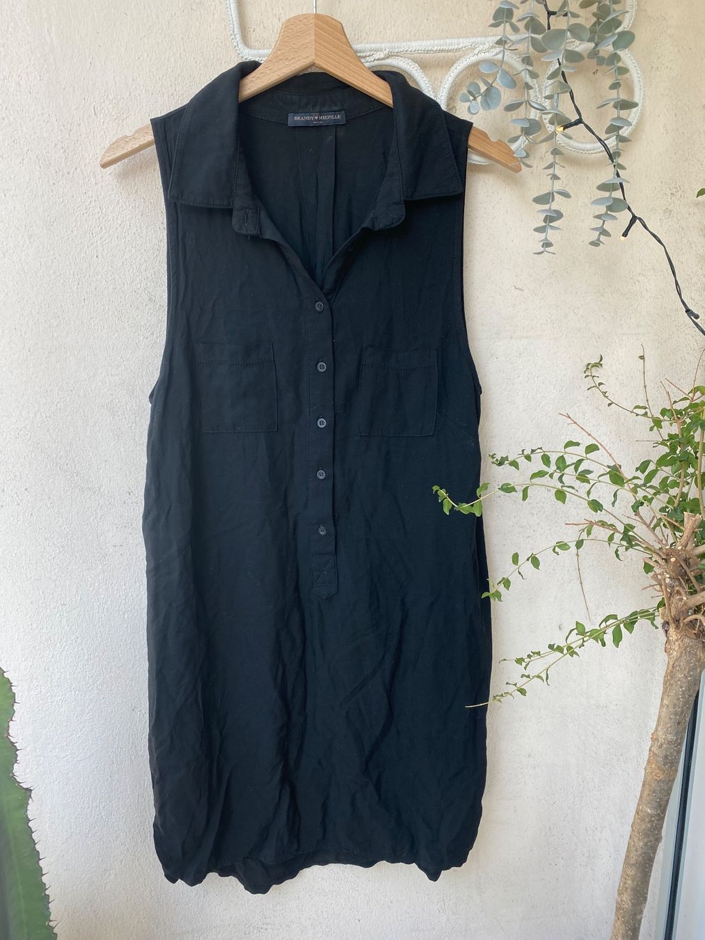 Brandy Melville Kleider: Robe sans manches noire Brandy Melville taille U – Gebraucht aus Genève von lejardindesvetements