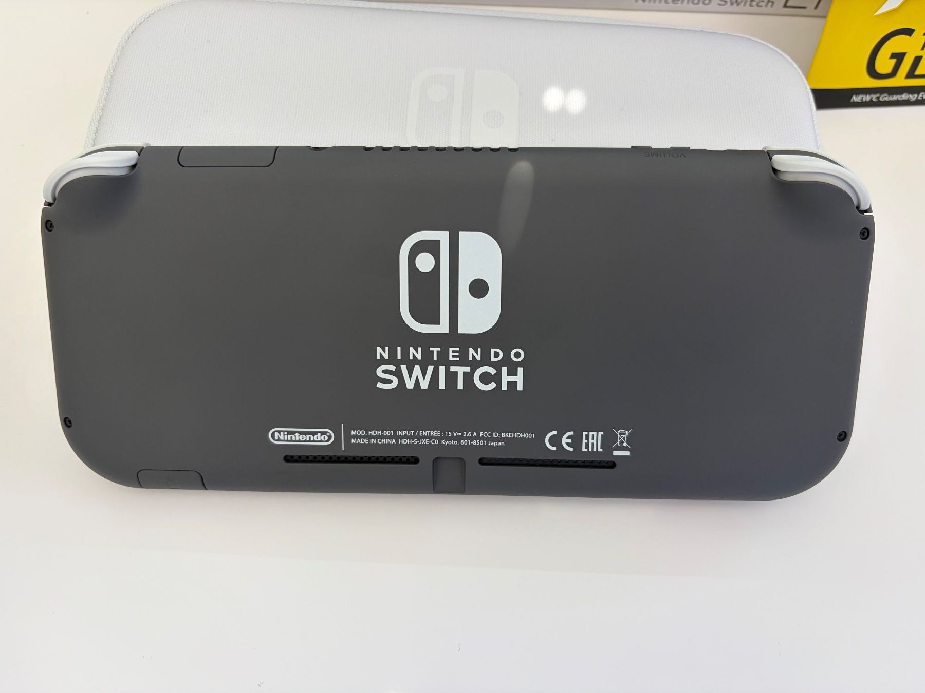 Nintendo Consoles: Nintendo Switch Lite Grau/Schwarz – Neuf (Voir description) à Reinach AG par mali.kes 3