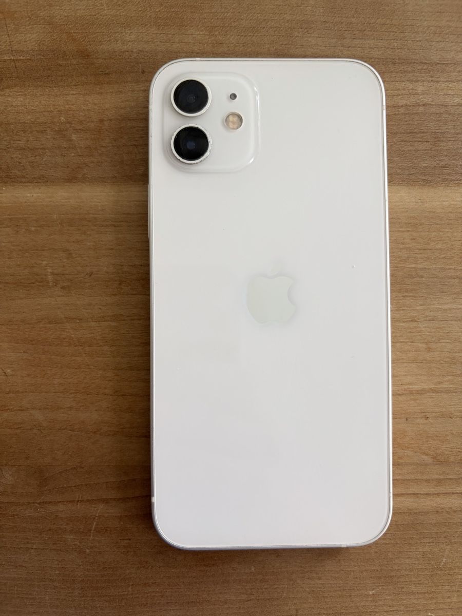 Apple Handys / Smartphones: Apple iPhone 12 128GB White – Gebraucht aus Luzern von ine_9lbj