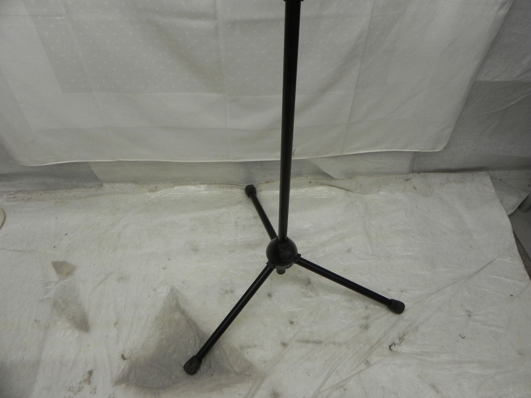 Sennheiser Supporti per strumenti musicali & leggii: Sennheiser Doppelmikrofon Ständer Total Liquidation – Usato da Basel venduto da Life-Style-Art 4