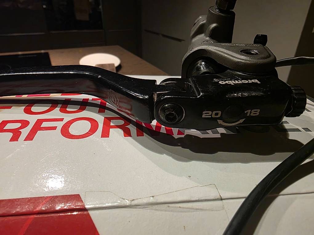 Toutes les pièces détachées moto: BREMBO Maître-Cylindre RCS 17 Corso Corta – D'occasion à Tannay par Woodz 2