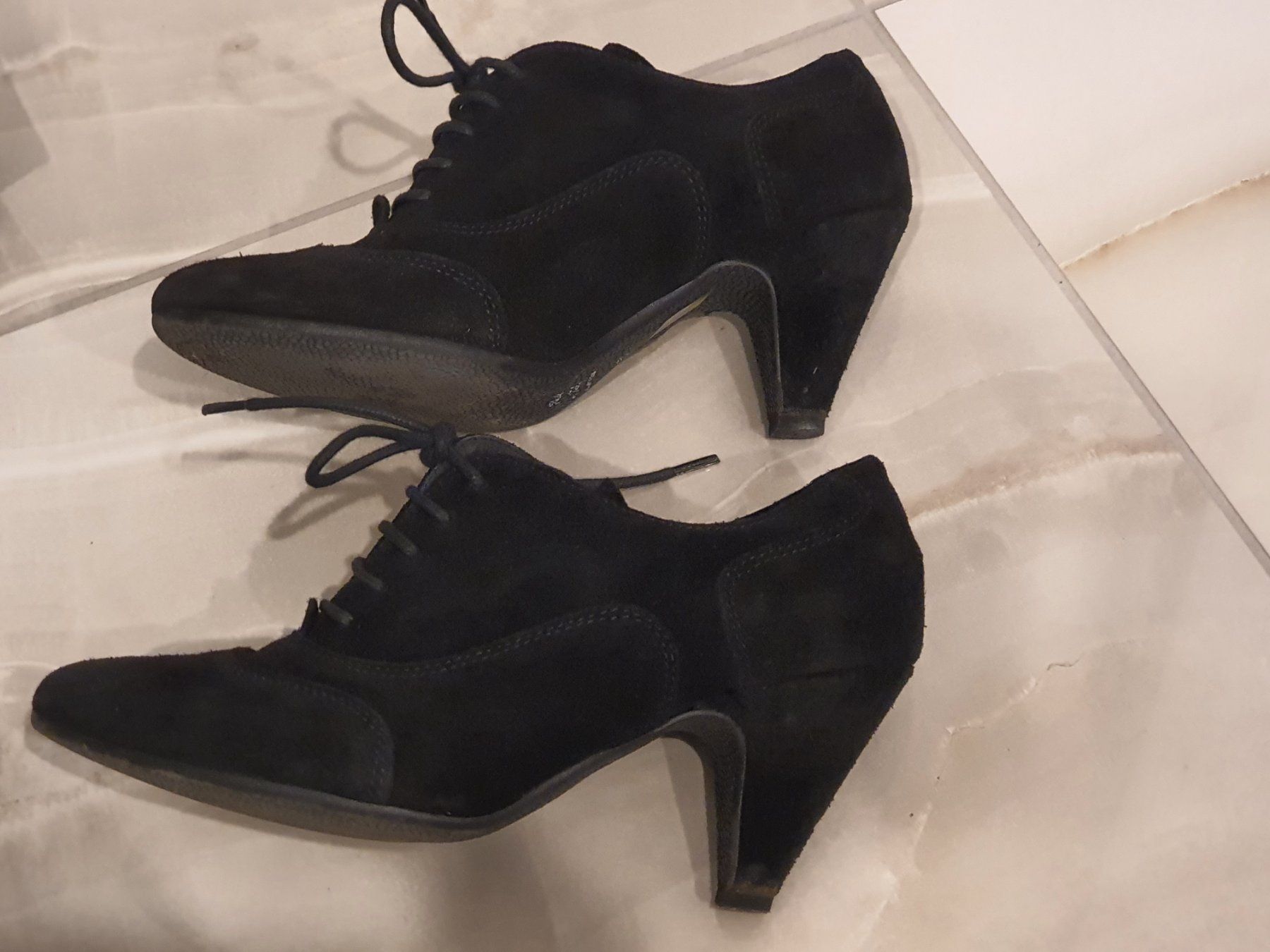 Scarpe da donna: Escarpins en daim noir 37 petit. – Usato da CASLANO venduto da Bebesa 2