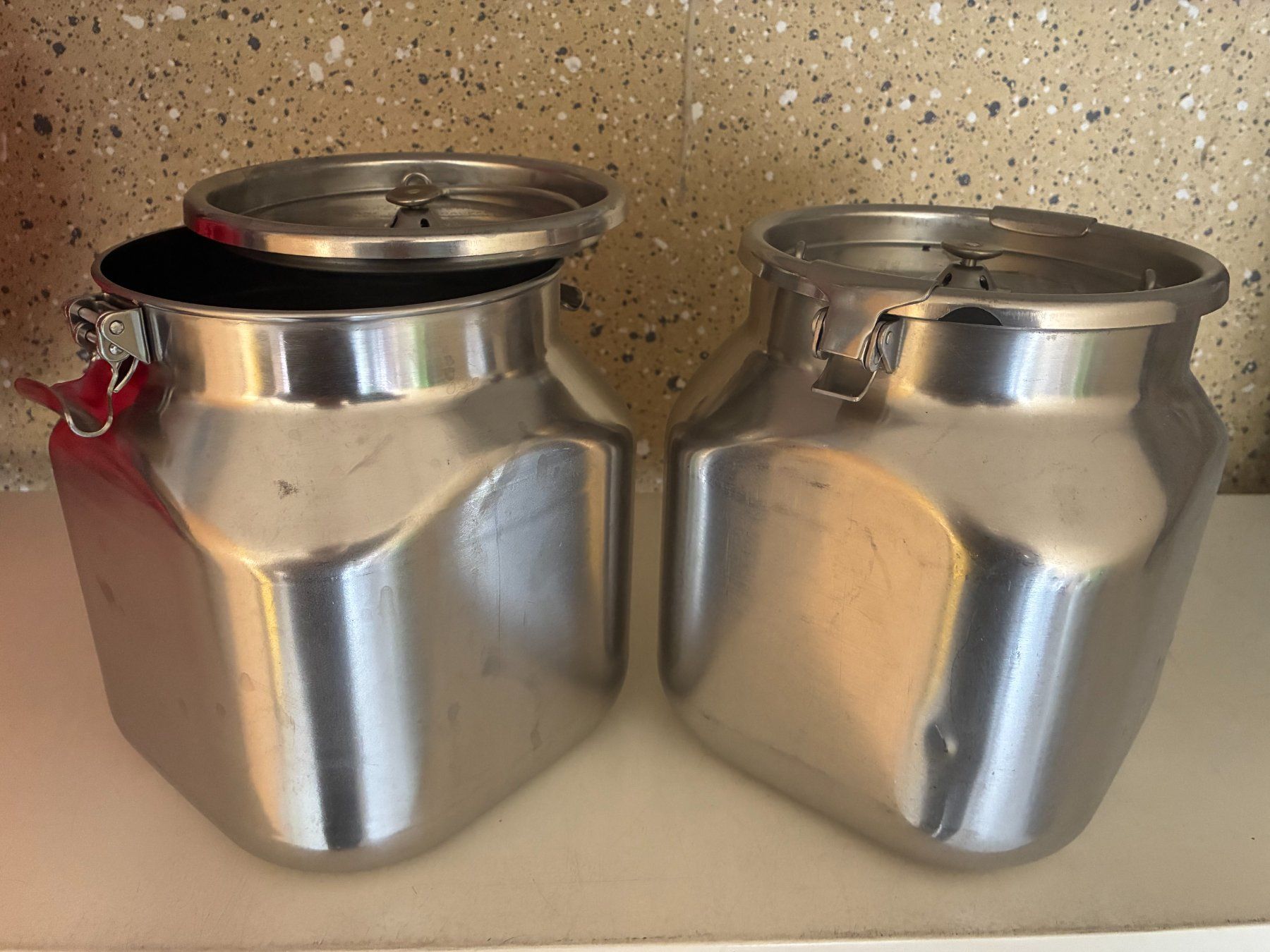 Cucine complete: Edelstahlbehälter – Usato da Vilters venduto da bog_m9sp