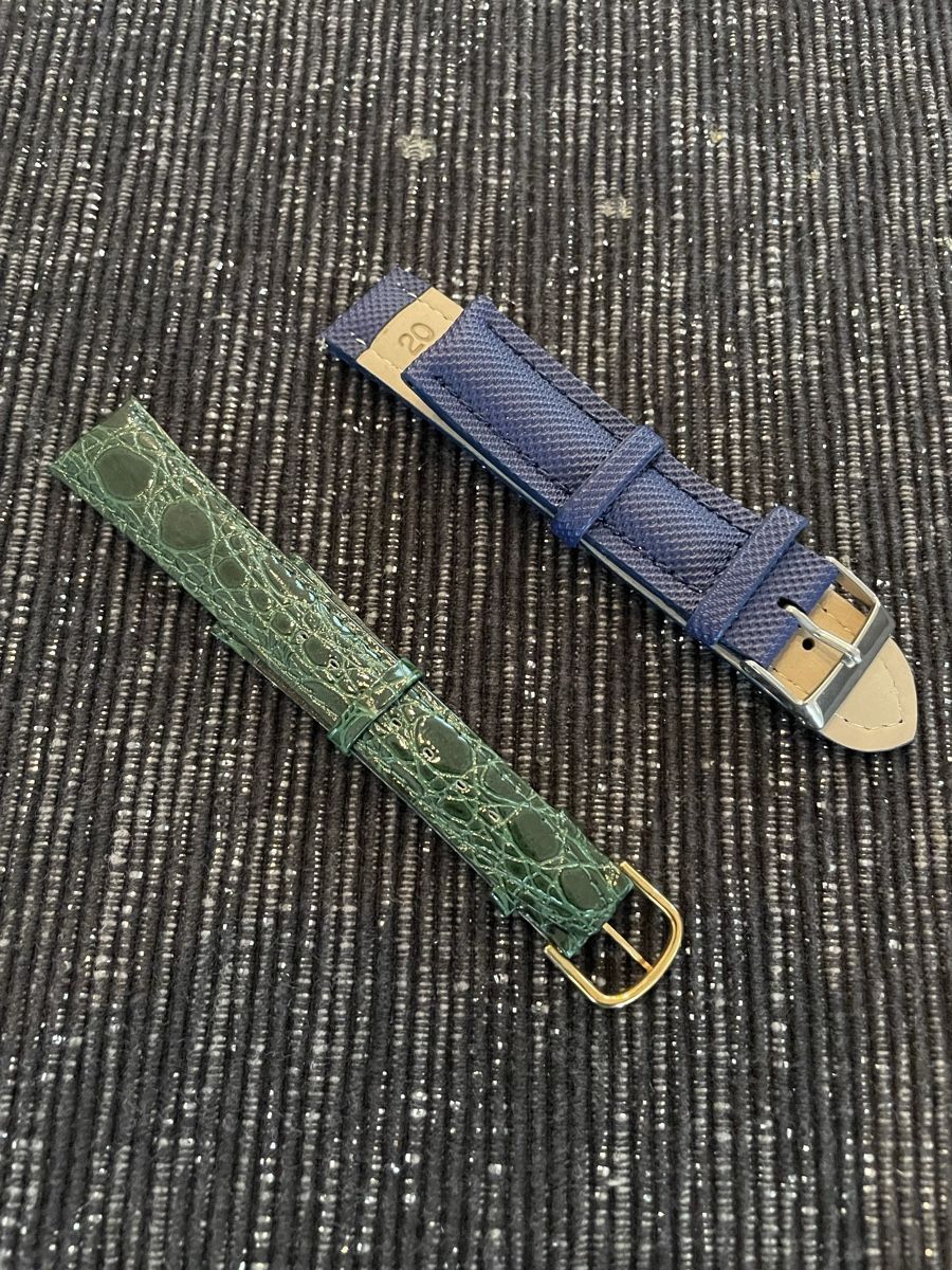 Armbänder & -reifen: Uhrenarmband 2 Stück Neu 👌 – Neu (gemäss Beschreibung) aus winterthur von peter142