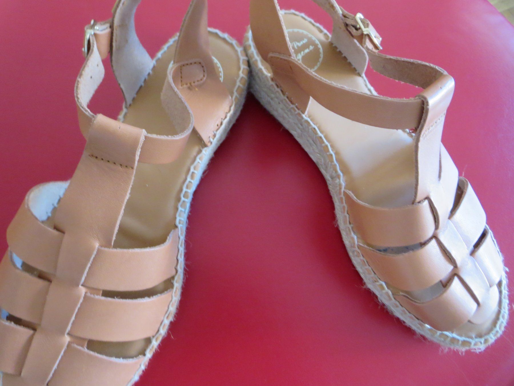 Scarpe da donna: Damen Leder Sandalen /Gr. 39 1/2 – Usato da Wallisellen venduto da Arvenstube 1