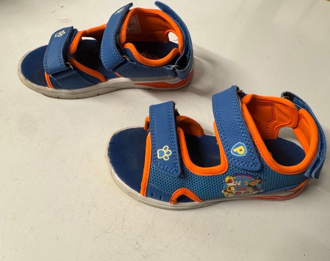 Scarpe per ragazzi: Kinder Sandalen Grösse 28 – Usato da Zürich venduto da zd_1965 1