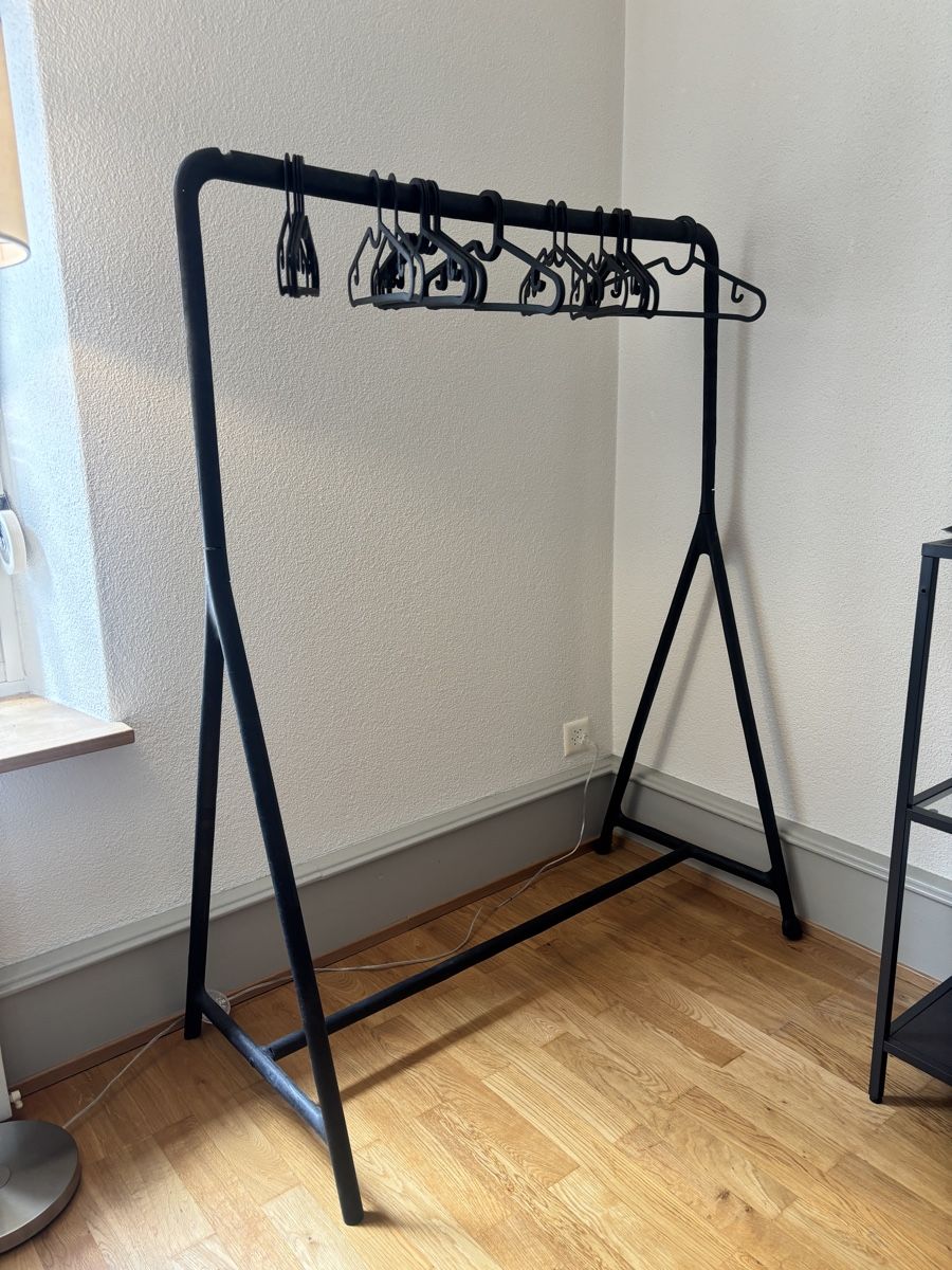 Porte manteau: Kleiderstange – D'occasion à Luzern par Larswei3k
