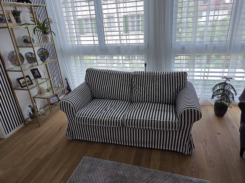 Sofas: Ikea Ektorp 2-Sitzer Sofa – D'occasion à Frauenfeld par Bogdan9999