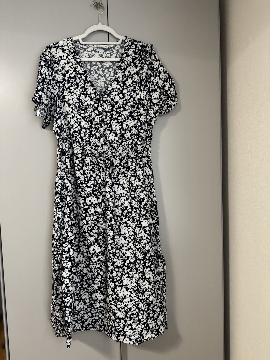 Only Vestiti: Sommerliches ONLY Kleid mit Blumenmuster, Grösse L – Nuovo (secondo la descrizione) da Baden venduto da CompraCaro