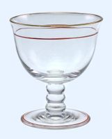 feines und schlichtes Schnapsglas