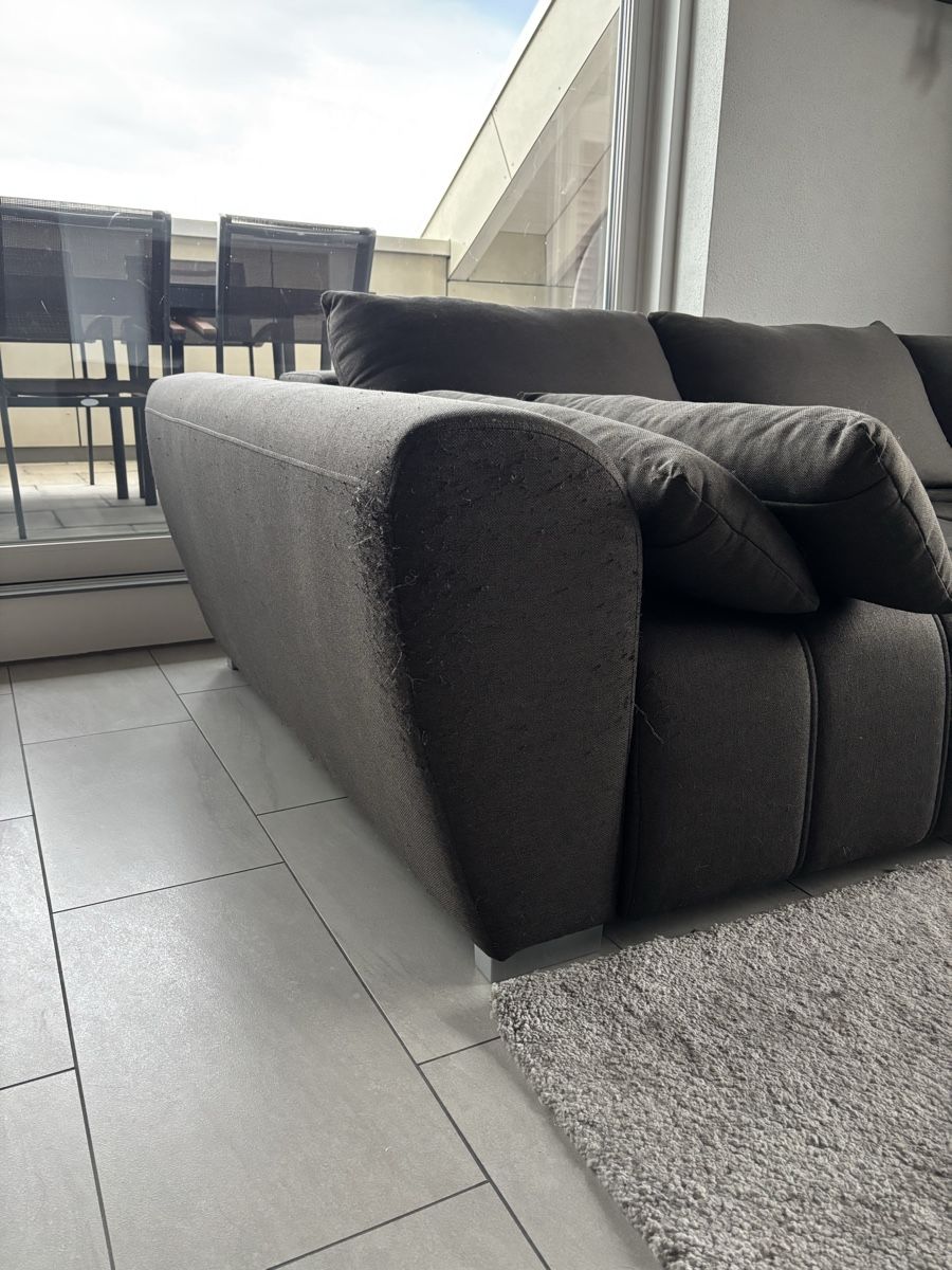 Divani: Ecksofa anthrazit mit Schlaffunktion gebraucht Zustand – Usato da Uffikon venduto da Sim_578c 2